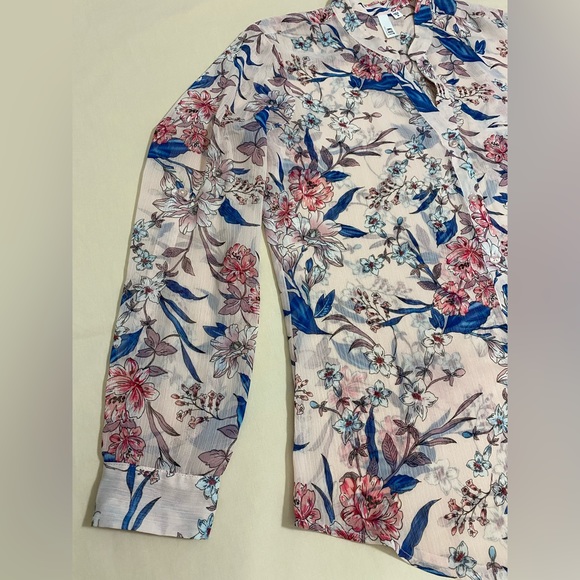 Kut from the Kloth sheer blouse - Picture 4 of 9